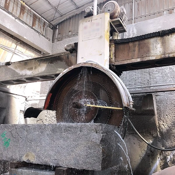 Multi-blade block cutter machine Multi-blade block cutter machine